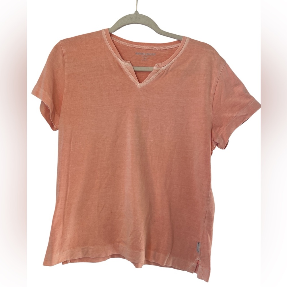 Woolrich Women's Short Sleeve V-Neck Tee Melon Size M Casual Basic